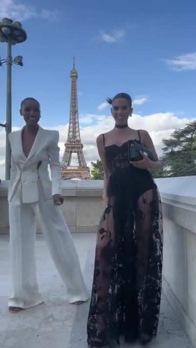 Sara Sampaio and Jasmine Tookes