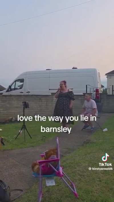 Rhianna - Love The Way You Lie (Barnsley edition).