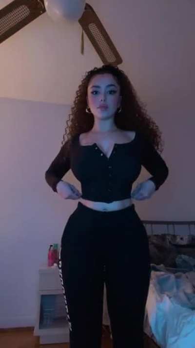 Smash or Pass ? @anaxdi