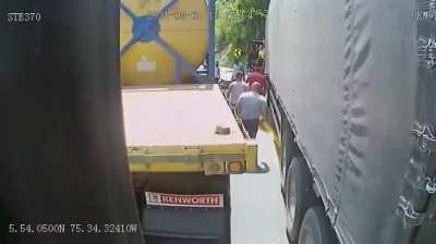 Look carefully (2 in 1 idiot video)