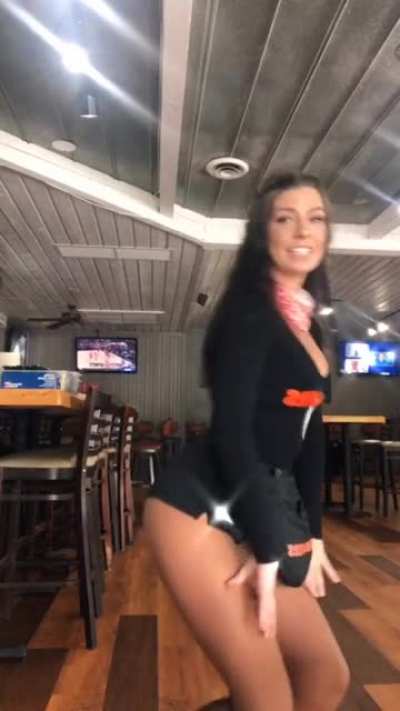 Looks like Kate Beckinsale
