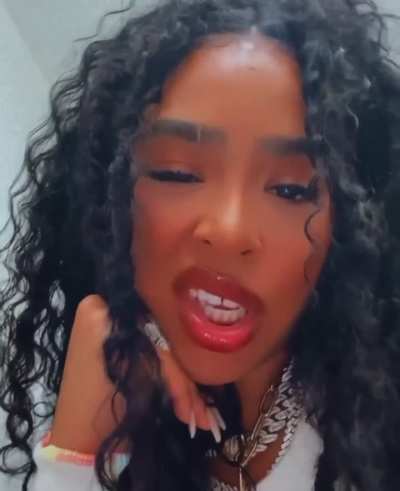 Hmm them lips🤗