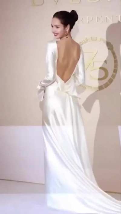 Lisaâs sexy backâ¦â¦
