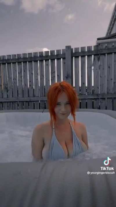 she's 🔥