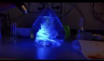 UV fluorophore reaction