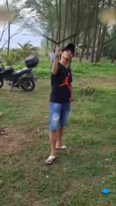 Blursed Lato-lato