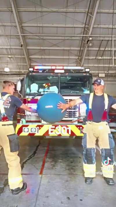 r/firstresponder"cringe" , How in the actual hell is this cringe? This is dope as hell!