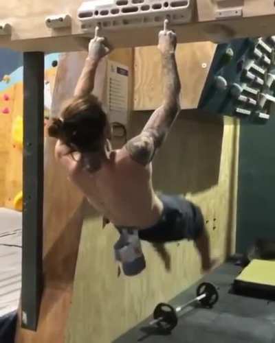 Climber Trains Finger Strength and Dexterity