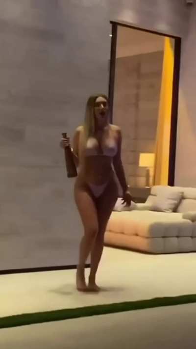 Kylie Jenner &amp;amp; Anastasia Karanikolaou