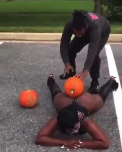 WTF is going on here, lmao. Pumpkin pie, anyone? 🎃😂 #Black #Blacks #Pumpkin #Pumpkins #AmericasGotTalent #Halloween #IQ #BigBootyGirls #BigButts #PumpkinPie #Twerk #Twerking
