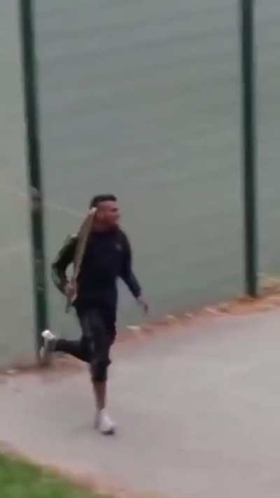 Afghans battle Africans with Sticks and Knives, in front of families with young children at a park in Italy. &eth;&curren;&brvbar;&acirc;&acirc;&iuml;&cedil;