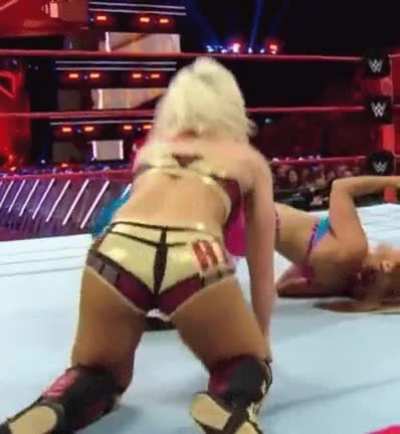 Alexa‘s perfect Ass 🔥🍑