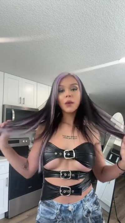 Cora Jade 