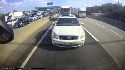 Hyundai Truck fails to slow down, killing a man in his 50's and injuring 11 people