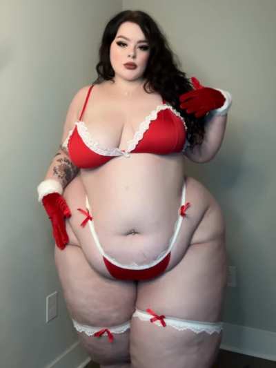 ya ever think about dating a plush ssbbw girl?