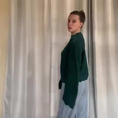 Playful Millie (ABOUT YOU)