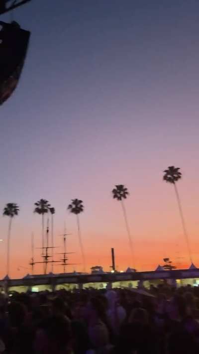 Queen Amelie Sunset Energy