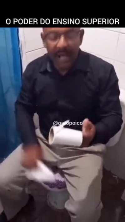 o titulo foi ver se aprendeu a usar papel de bunda