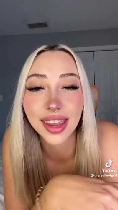 therealivyballl - This blond teen cutie&rsquo;s perfect soles again!