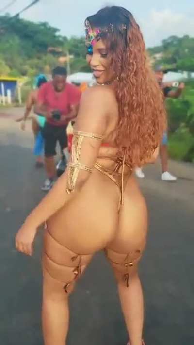 Spice Mas 🔥🍑 (@leaselmartin)
