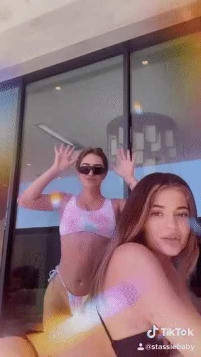 Kylie&Stassi