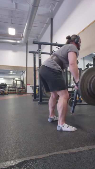I was told this is ego lifting, cause I was "swinging my entire body to create momentum."  I disagree and thinks it's just some slightly cheat rep rows.  Thoughts?