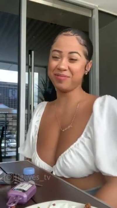 Y@$ Insta live