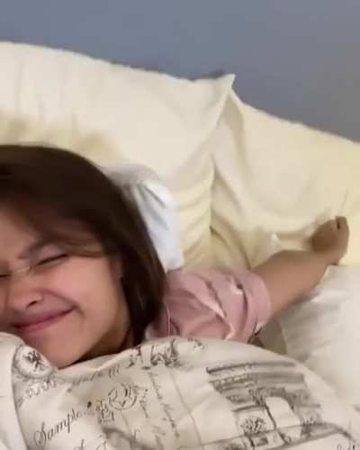 Liza Soberano waking up next to you in the morning
