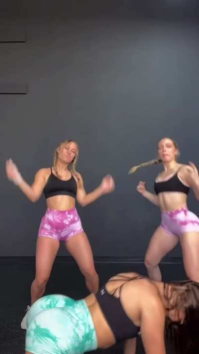 Dancing girls