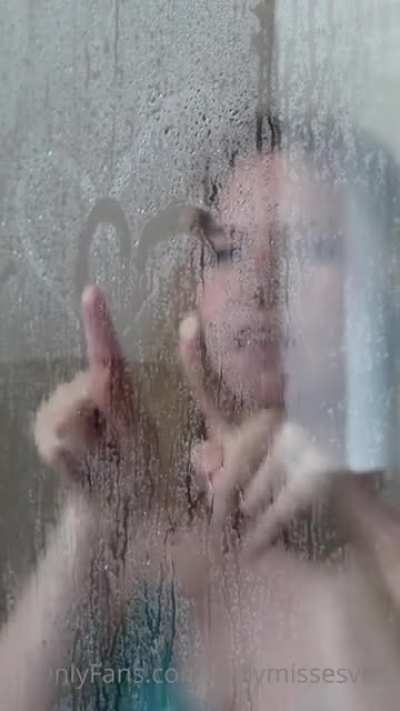 &bdquo;Habe f&uuml;r die n&auml;chsten Tage ein paar Fotos aus der Dusche geshootet, hehe&ldquo; - kel