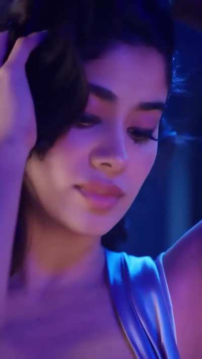 Janhavi Kapoor 
