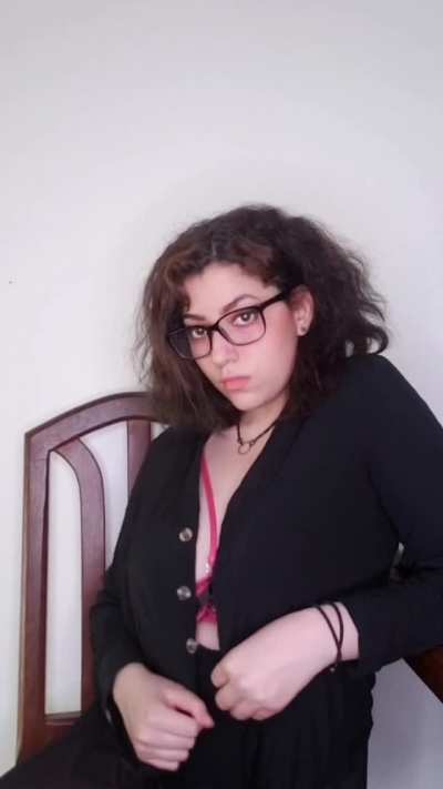 Be honest, how big did you think they were? ( her Free album In Comments )