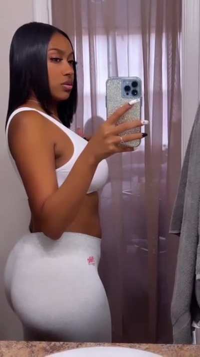 Damn 🍑🤤