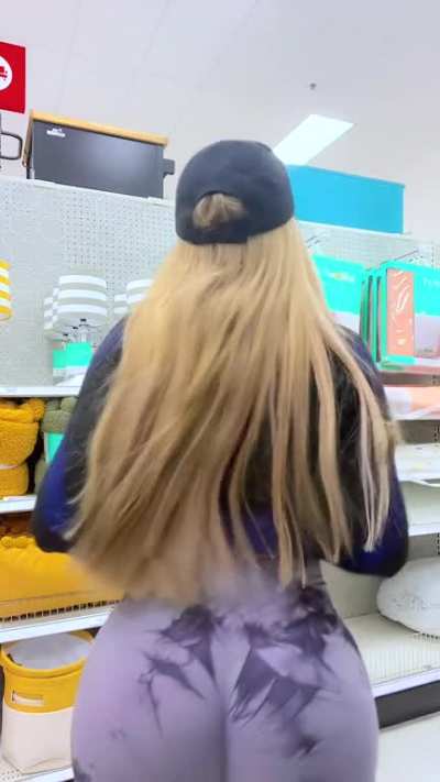 Tienen alguna fantas&Atilde;&shy;a con ari? &eth;&curren;&curren;