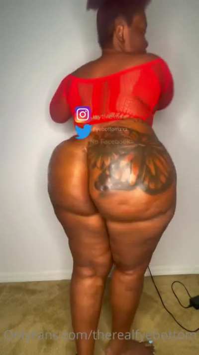 Fye clapping