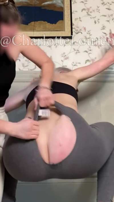 My friend Candi Lenour helped me with some stretching :D