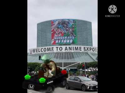 [ASMR] yoda listens to feel good inc on his iPod while murdoc and 2D shoot up a furry and Pok&eacute;mon convention.