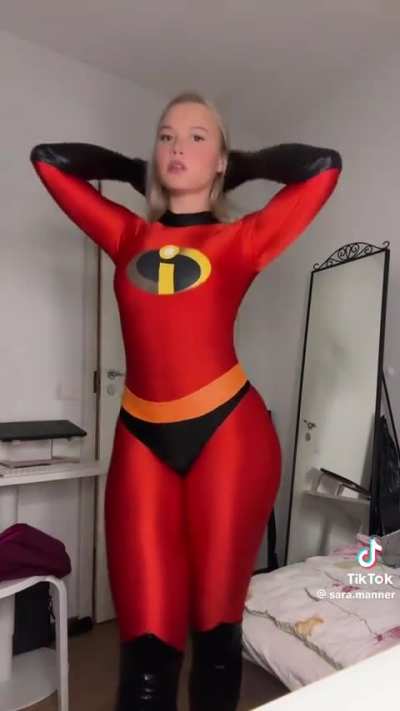 🦸&zwj;♂️