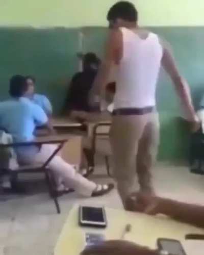 Cadê o latrel?