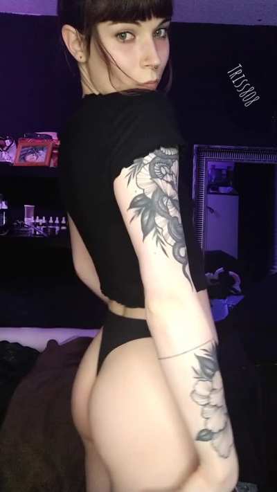 Can I sit in your lap?