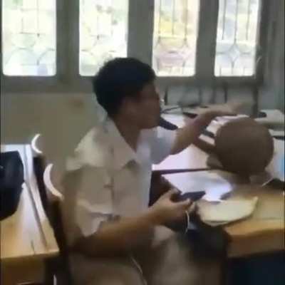 🤔