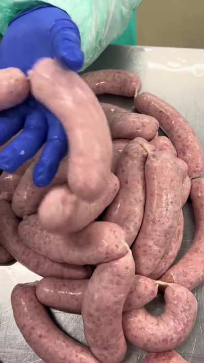 Sausage stuffer