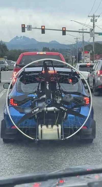 Anyone tell me what&rsquo;s going on here ?
