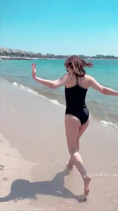 Aynur Aydın 