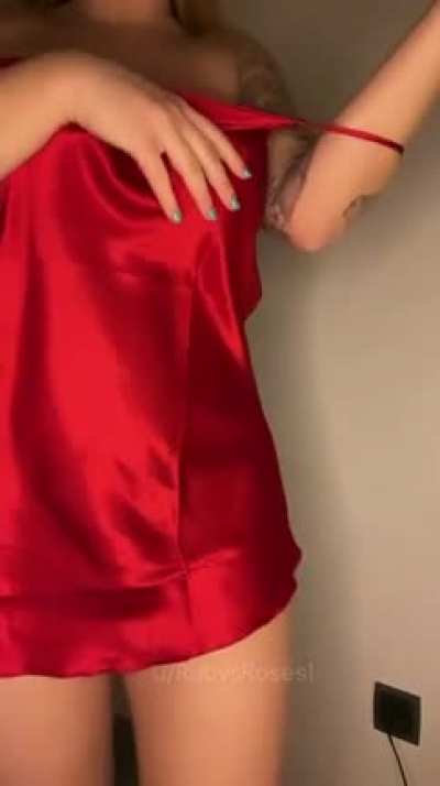 come over and unwrap the gifts I have for you 🤶🏼❤️