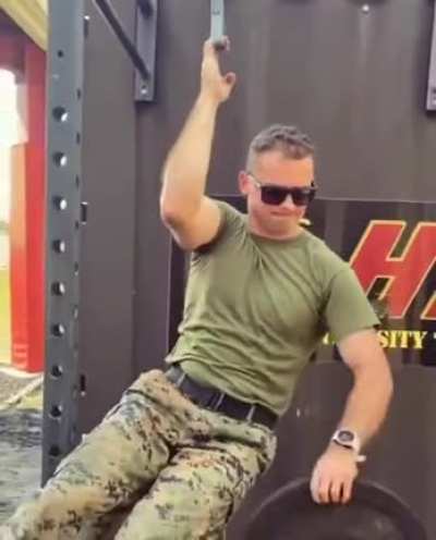 This guy has core muscle beyond anything I&rsquo;ve seen.