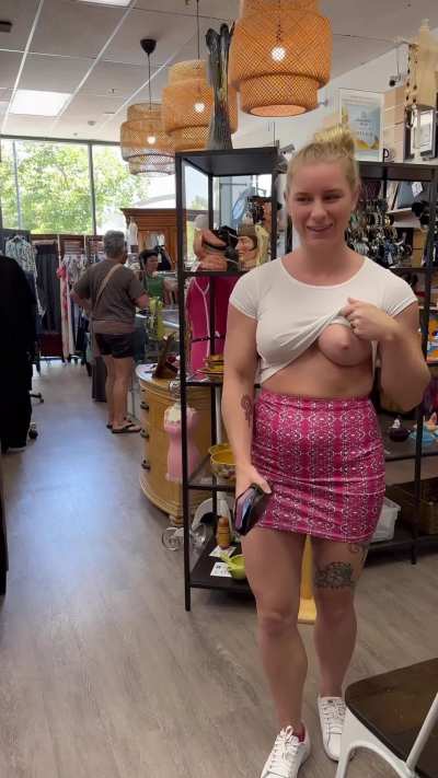 Why shop when you can flash