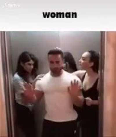 Woman 🤮🤮🤮🤮