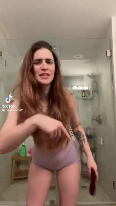 She&rsquo;s been juggling that dumptruck for years&hellip; not sure why she doesn&rsquo;t have tons of followers