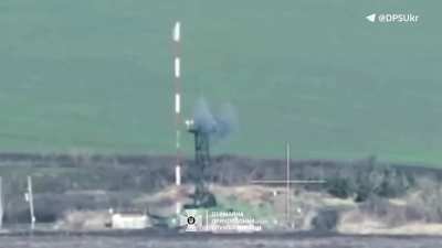 Ukrainian border guards destroyed the Russian electronic warfare system R-340RP "Polyus-21" designed to suppress satellite navigation channels. 15th Mobile Border Detachment "Steel Border". Balky village, Belgorod region, Russia. 09/April/2024